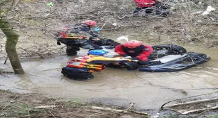 İzmir'de dere yatağına düşen otomobildeki 2 kız kardeşin ölümüne ilişkin sürücü tutuklandı