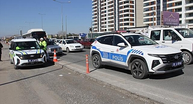 Kayseri'de otomobilin çarptığı 15 yaşındaki çocuk ağır yaralandı