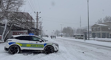 Kayseri-Kahramanmaraş yolu trafiğe açıldı! Sürücüler buzlanmaya dikkat