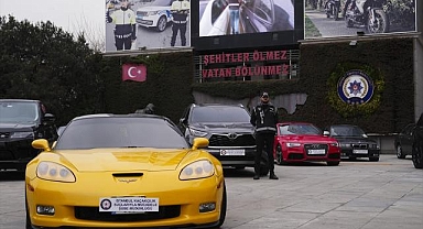 Lüks araç kaçakçılığı! Milyonluk kaçak filoya el konuldu: 14 gözaltı