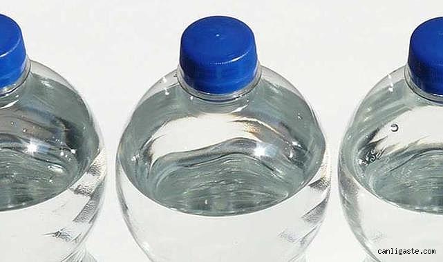 Pet şişeyi açamayan da çatalın tabakta çıkardığı sesten rahatsız olan da şikayet etti