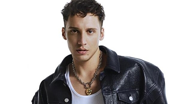 Şarkıcı Edis uyuşturucu soruşturması kapsamında gözaltına alındı