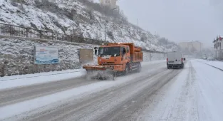 Sinop'ta heyelan nedeniyle kapanan köy yolu yeniden ulaşıma açıldı