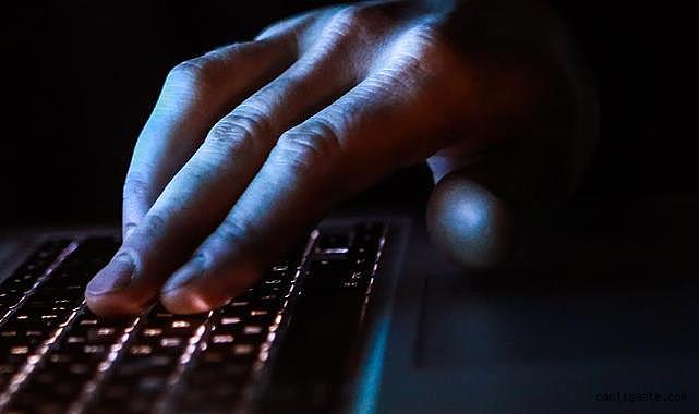 Sosyal medyada Türk milletine hakaret paylaşımı yapan 16 yaşındaki şüpheli yakalandı