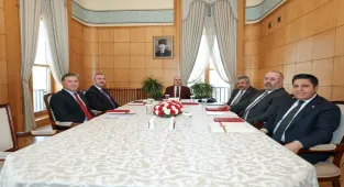 TBMM Başkanı Kurtulmuş'un Milli Dayanışma, Kardeşlik ve Demokrasi Komisyonu üyelerini kabulü