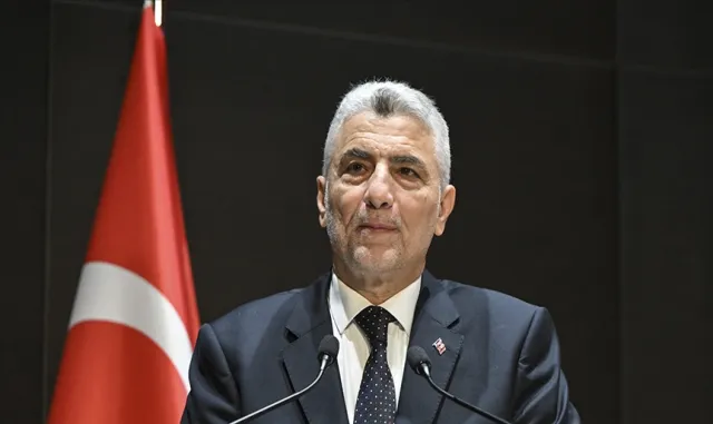 Ticaret Bakanı Bolat, D-8 Genel Sekreteri Büyükelçi Mahmood'u kabul etti