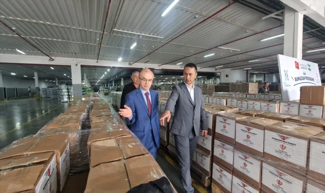 Türkiye Diyanet Vakfı, Özbekistan'da 900 aileye gıda yardımı yaptı