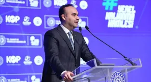 Bakan Kacır'dan Katar'da şehit olan personel için başsağlığı mesajı: