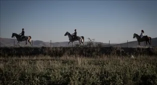 Çıldır Gölü'nde atlı kızak sezonu tamamlandı