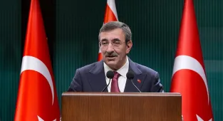 Cumhurbaşkanı Yardımcısı Yılmaz, İstanbul'da gazetecilerin sorularını yanıtladı: