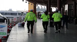 Eskişehir'de bayram yolculuğu öncesi vatandaşlara emniyet kemerinin önemi anlatıldı