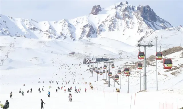 Geleneksel Kızak Türkiye Şampiyonası Erciyes'te yapıldı