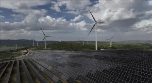 GRAFİKLİ - ABD ve İsrail'in İran'a saldırılarında iki hafta geride kalırken küresel enerji fiyatlarında sert dalgalanmalar sürüyor