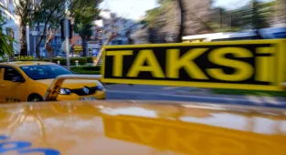 GÜNCELLEME 2 - İzmir'de ücret meselesi nedeniyle taksi şoförünü öldüren şüpheli tutuklandı