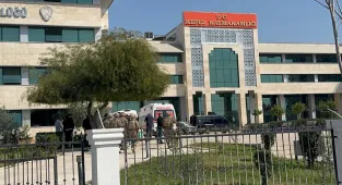 GÜNCELLEME - Antalya'da Kepez Hükümet Konağı'nda silahla ateş eden kişi teslim oldu