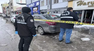 GÜNCELLEME - Erzurum'da çatıdan üzerine kar ve buz kütleleri düşen kişi ağır yaralandı