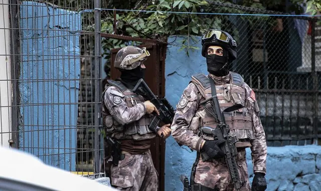 GÜNCELLEME - Irak'ın başkenti Bağdat'ta patlama sesleri duyuldu