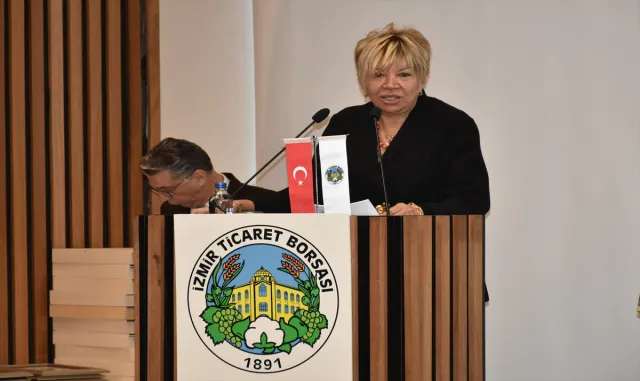 İzmir Ticaret Borsasının Toprağın Kadın Yüzü temalı fotoğraf yarışmasında ödüller verildi