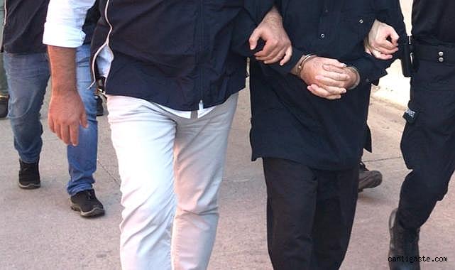 Kamu görevlisiyiz diyerek eve girmek istediler! 3 kişi tutuklandı