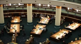 Kırklarelili çiftçi tarlasına pullukla İyileştiren kütüphane yazdı