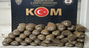 Kırşehir'de kamyonette 200 kilogram kıyılmış tütün ele geçirildi