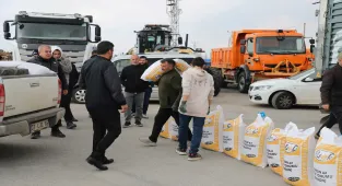Konya Büyükşehir Belediyesinin çiftçiye desteği sürüyor