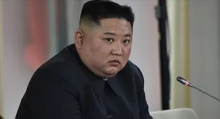 Kuzey Kore lideri Kim Jong-un'un kızı tank kullandı
