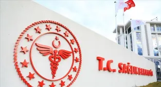 Lübnan Sağlık Bakanlığı: İsrail ordusunun Lübnan'ın güneyindeki Burç Kalavay beldesine düzenlediği hava saldırısında 12 sağlık çalışanı hayatını kaybetti