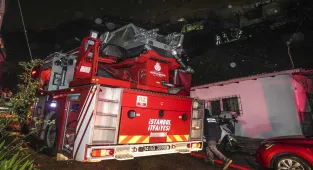 Sarıyer'de iki gecekonduda çıkan yangında 4 kişi yaralandı