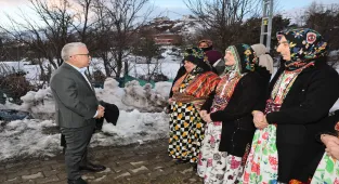 Sivas Valisi Şimşek köy ziyaretinde bulundu 