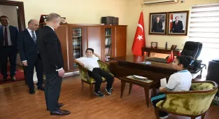 Arnavutluk'ta 23 Nisan Ulusal Egemenlik ve Çocuk Bayramı kutlandı