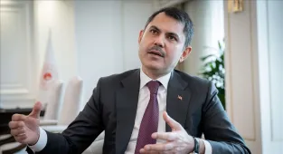 Bakan Kurum: (İstanbul'da) Bugünden sonra, acil dönüşmesi gereken konutlardan başlayarak, vatandaşımıza tam 3 milyon liraya kadar dev bir destek paketi hazırlıyoruz.