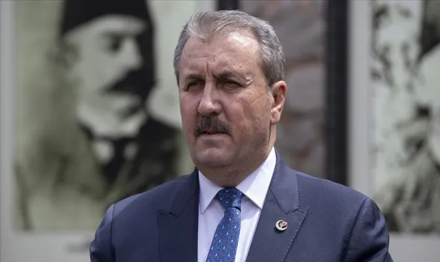 BBP Genel Başkanı Destici, milli güreşçi Rıza Kayaalp'i tebrik etti