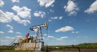 Brent petrolün varili 98,40 dolardan işlem görüyor / 17 Nisan 2026