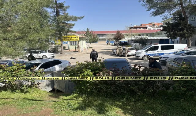 GÜNCELLEME 2 - Siverek'te okula düzenlenen silahlı saldırıda 16 kişi yaralandı