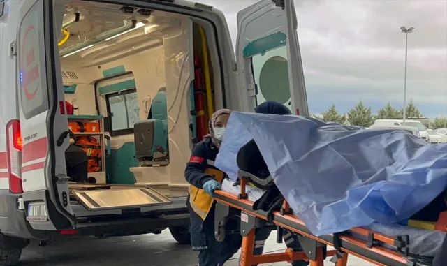 GÜNCELLEME - Aksaray'da tur otobüsünün devrilmesi sonucu 19 kişi yaralandı