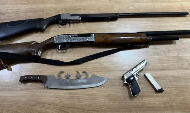Kırşehir'de ruhsatsız 2 av tüfeği ve 1 tabanca ele geçirildi