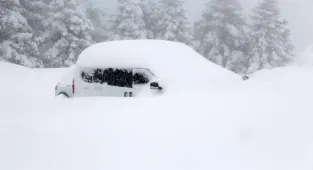 Palandöken Kayak Merkezi'nde kar kalınlığı 2 metreyi aştı