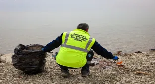 Sapanca Gölü ve çevresinde tahribata neden olabilecek atıklar toplandı