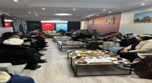 Sivas'ta siyasi partilerin kadın temsilcileri Yıldızeli Derneği'nde bir araya geldi