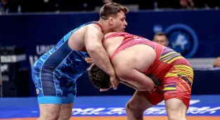 Uluslararası Zafer Kupası Güreş Turnuvası Antalya'da başladı