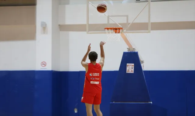 17 Yaş Altı Yıldız Basketbol Erkek Milli Takımı'nın Çanakkale kampı sürüyor