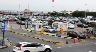 Büyükçekmece Belediye Meclisi'nde, ilçedeki otopark bedellerinin kullanımı hakkında soru önergesi