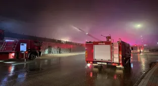 GÜNCELLEME 2 - Gaziantep'te mobilya fabrikasında çıkan yangın söndürüldü