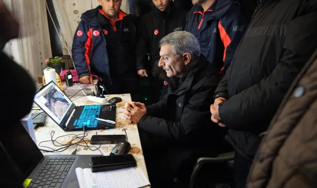 GÜNCELLEME 2 - Yozgat'ta kaybolan 3 yaşındaki kız çocuğu yaylada uyurken bulundu