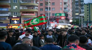 GÜNCELLEME - Amed Sportif Faaliyetler'in Süper Lig'e yükselmesi Diyarbakır'da coşkuyla kutlandı