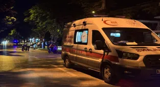 GÜNCELLEME - Bursa'da refüje çarpan motokurye öldü