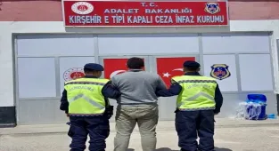 Kırşehir'de hakkında 8 yıl 4 ay hapis cezası bulunan firari yakalandı