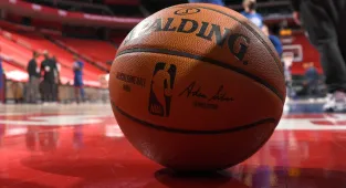 NBA'de konferans finali bileti alan son takım Cavaliers oldu