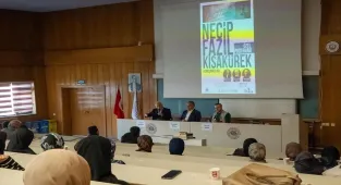 Necip Fazıl Kısakürek, İstanbul Üniversitesi Tıp Fakültesi'nde anıldı